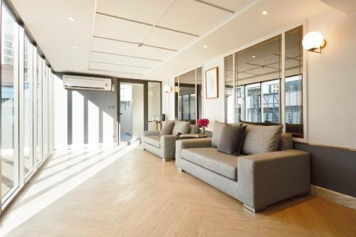 Hotel The Quarter Ploenchit By Uhg Bangkok Esterno foto